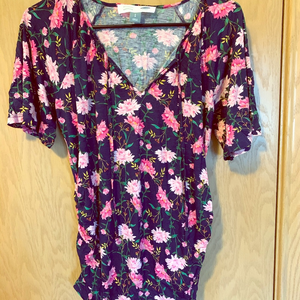 Old Navy floral maternity t-shirt